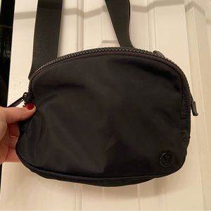 Lululemon Black Belt Bag 1L